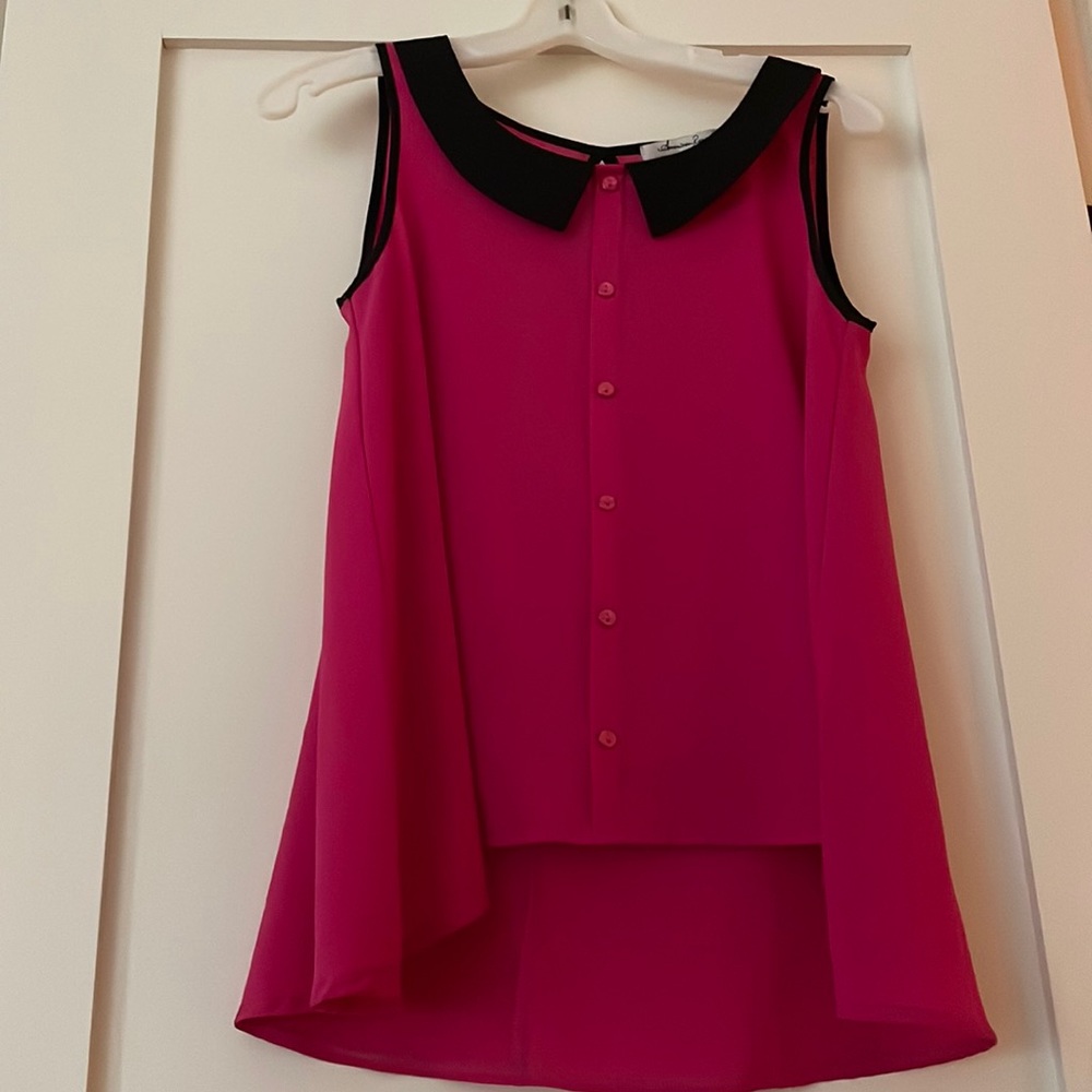 American rag pink high-low top with black outlining